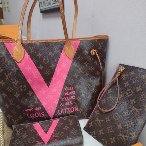 💯% Authentic Louis Vuitton Pink V Line Full Inclusion PLUS ZIPPY WALLET💗 - Picture 12 of 16